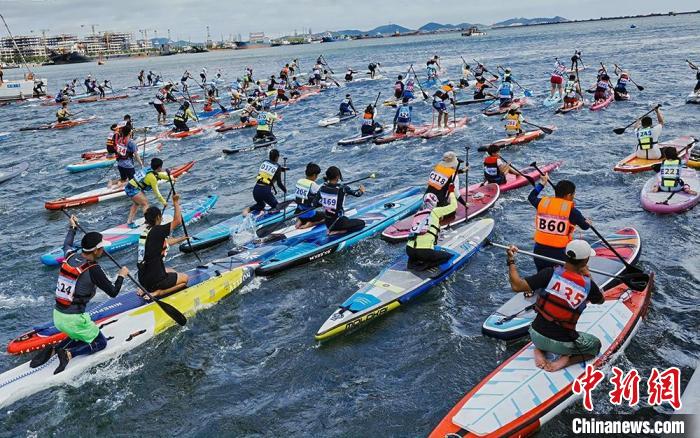 2024中国百城桨板公开赛烟台芝罘站开赛：北方地