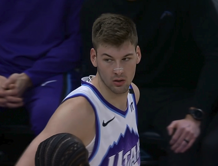 杨瀚森NBA首秀仅48秒引争议 斯普利特决策遭质疑