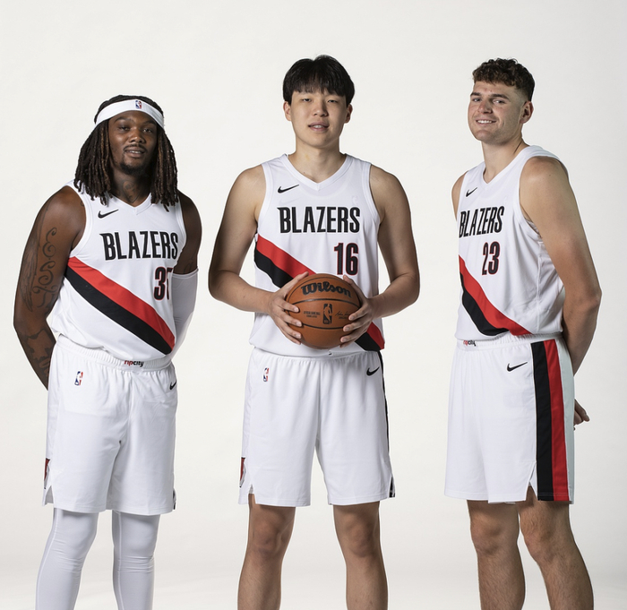 杨瀚森NBA首秀仅48秒引争议 斯普利特决策遭质疑