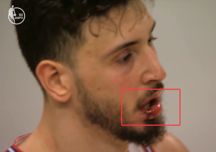 申京30+6难救主 火箭加时惜败森林狼