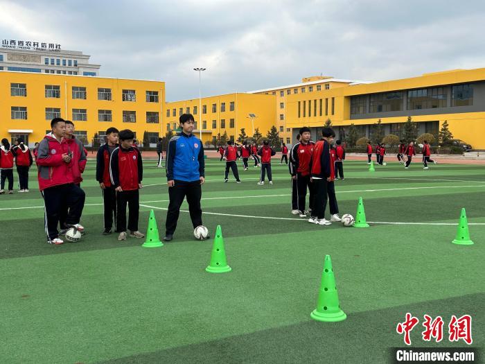 繁峙代县体育赋能实践:校园足球、武术进校园