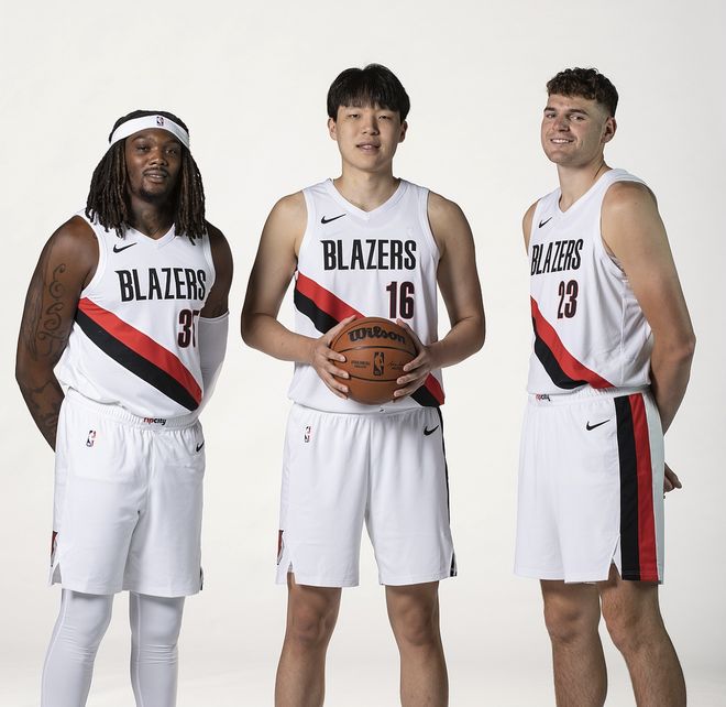 马刺4-1淘汰开拓者 文班亚马17+14+3+6引领逆转